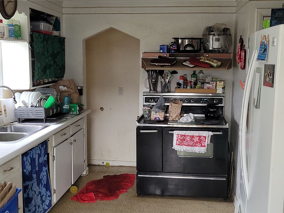 2nd image of 3104 21st Avenue S