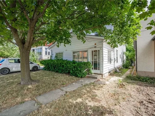 567 Woolwich St #4, Guelph, ON N1H 3Y4