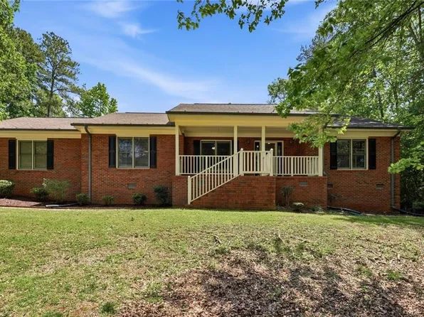 379 Clyde Ct, McDonough, GA 30252