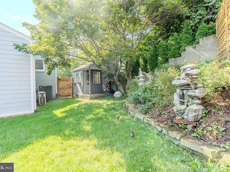942 N McKinley Rd — Photo 7