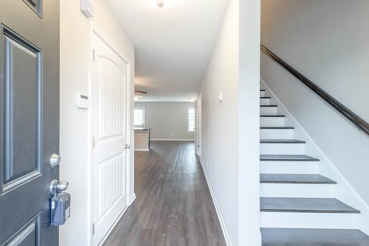 Building Photo - 121 Melbourne Dr #D