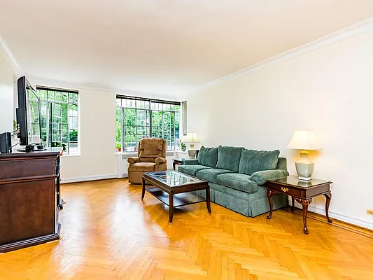 Sold by Re/Max In The City | media 2