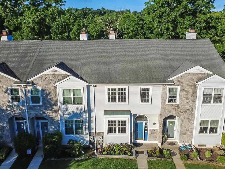 1st image of 141 Hemlock Dr