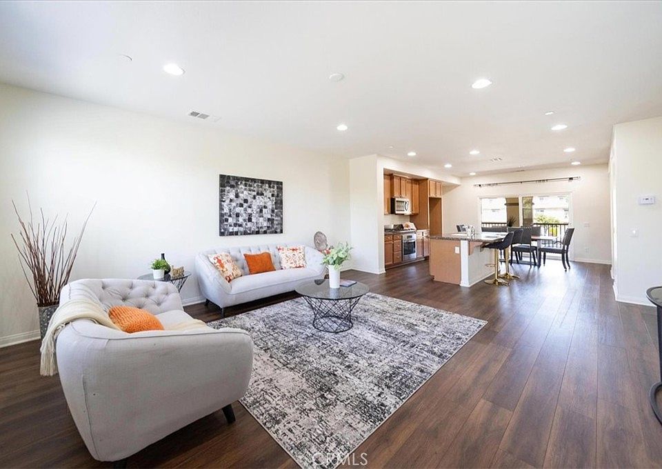 1st image of 40887 Belleray Ave