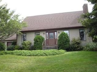 6 Sharon Dr, Westerly, RI 02891