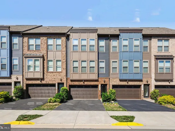45359 Daveno Sq, Sterling, VA 20164
