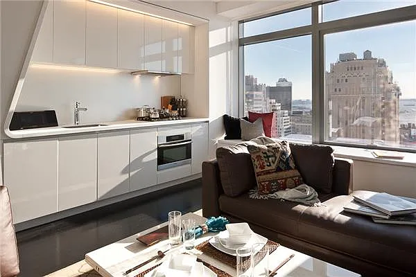 Rented by TNG Nassimi Realty | media 4