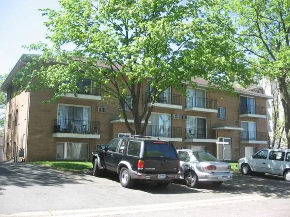 1321 Division St #102, Hopkins, MN 55343