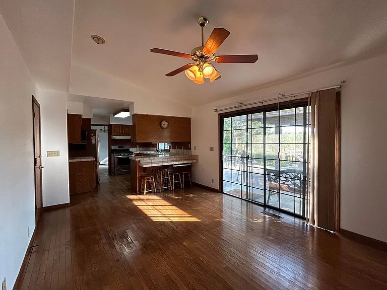 12334 Craig Ave — Photo 9