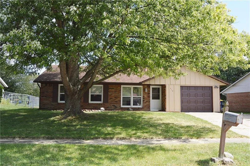 219 Forum Dr photo 1