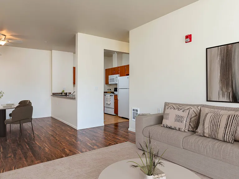 Center Pointe | Living Room