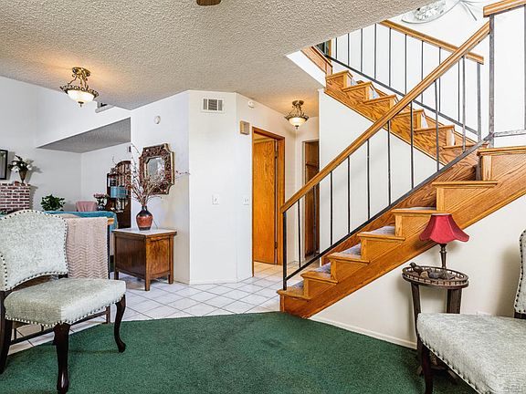 3rd image of 1361 Johnson Dr