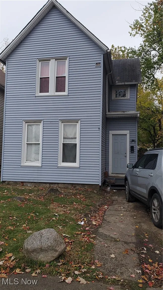 2167 W 96th St photo 1