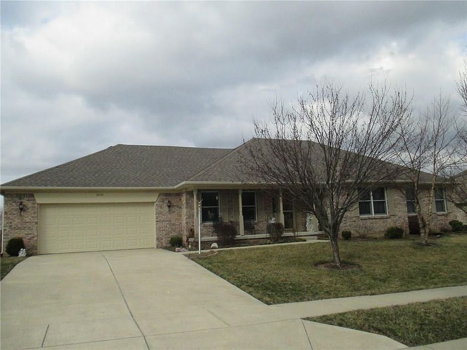 1st image of 2492 Oak Dr