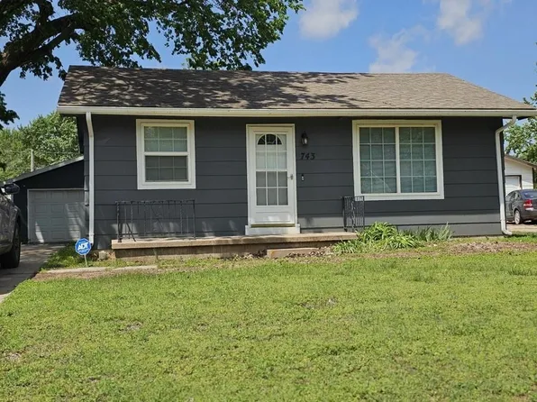 743 N Dougherty Ave, Wichita, KS 67212