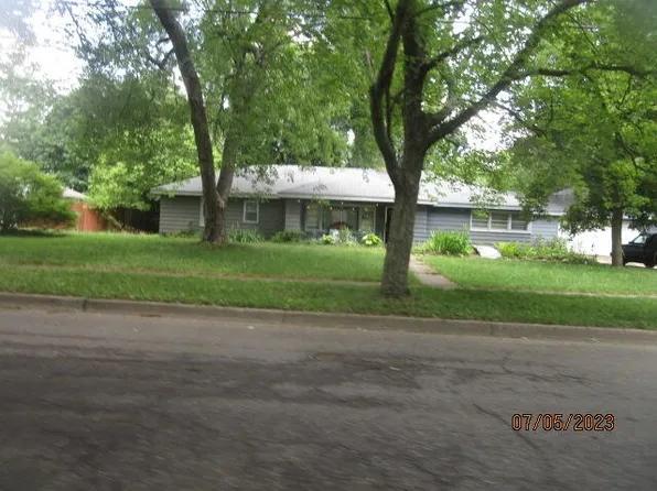 1743 Glendale Blvd, Kalamazoo, MI 49004