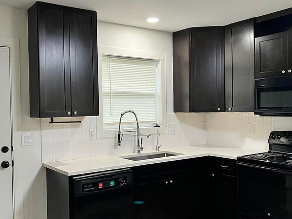 5th image of 3111 Shepard Ave