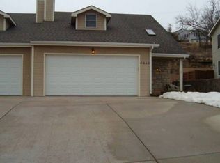 2062 Stephen Ct, Manhattan, KS 66503