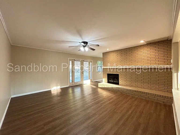 5766 S 80th East Ave — Photo 5