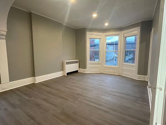 3rd image of 3367 6th Ave #2
