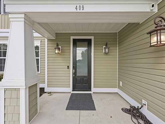 3rd image of 409 Mingo Creek Ct.