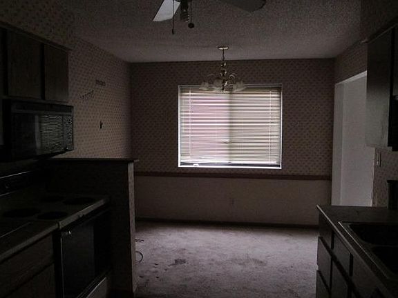 4th image of 27 Providence Dr APT 135