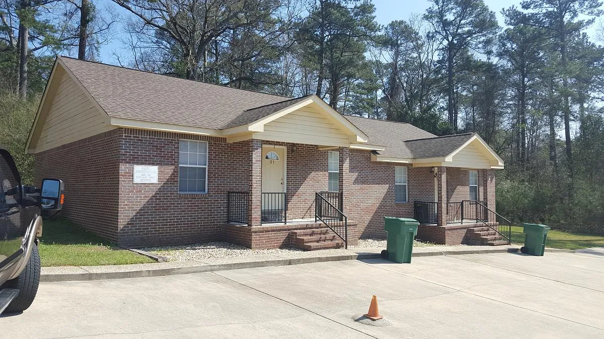 Building Photo - 341 Old Corinth Rd