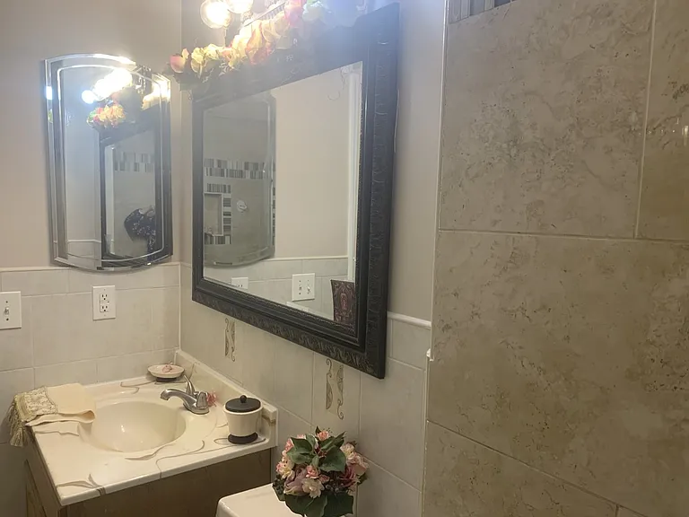 227 Lindsey Ct #1 — Photo 32