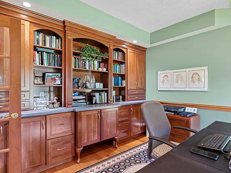 2504 Ron Dr — Photo 6