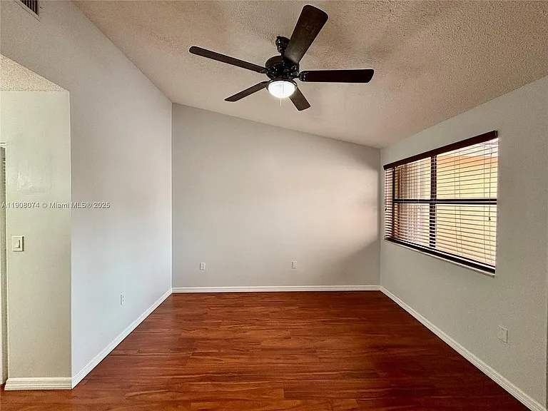 11820 SW 80th St #312 — Photo 9