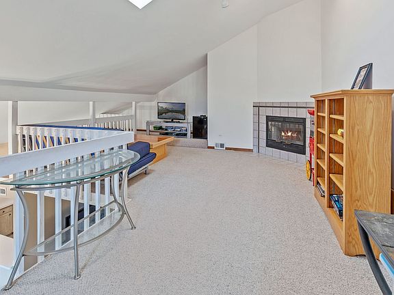 2nd image of 16719 Paxton Ave APT 3N