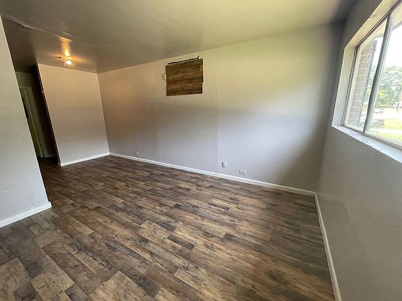 3rd image of 4622 Westwood Park Dr