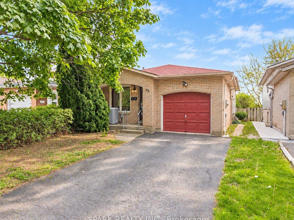 1st image of 28 Lampman Cres