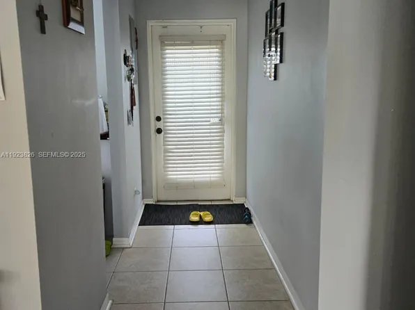 7837 Golf Circle Dr APT 310, Margate, FL 33063