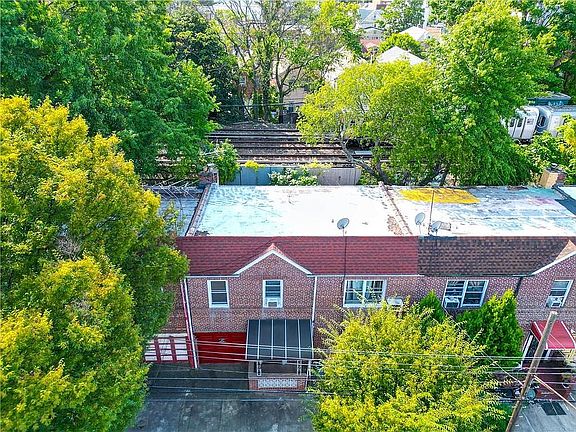 3rd image of 2132 E 16th St
