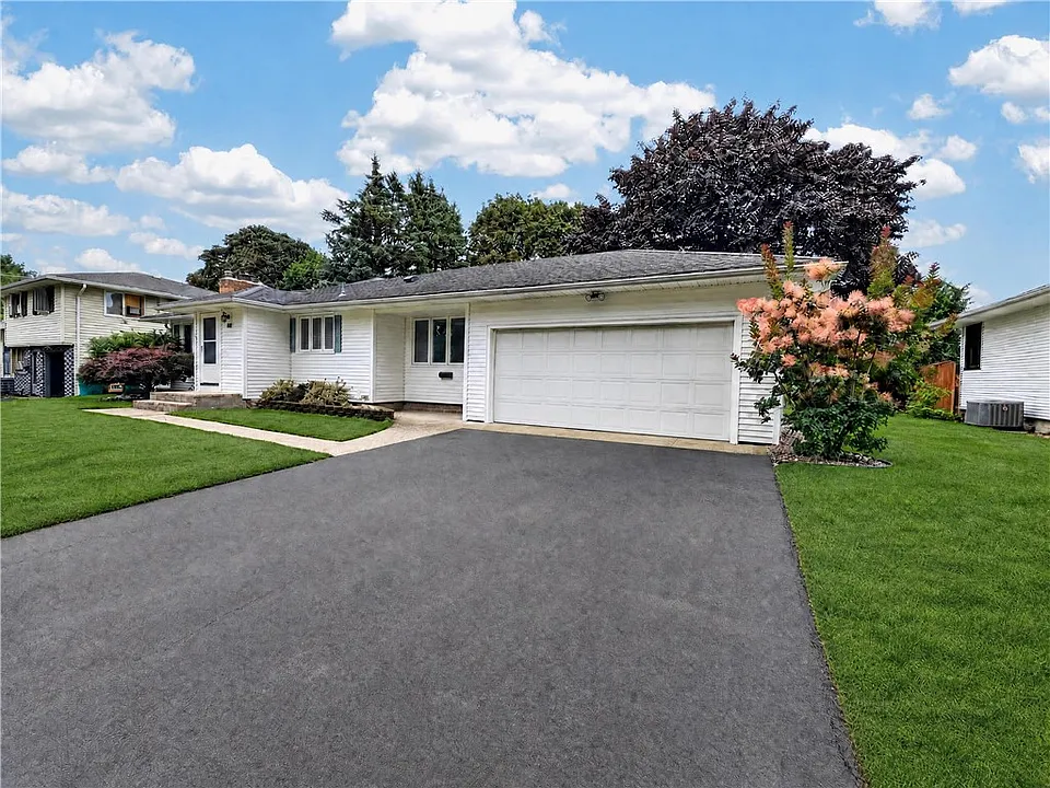 69 Plaza Dr