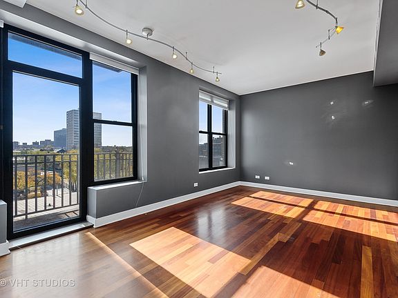 3rd image of 811 W Eastwood Ave APT 505