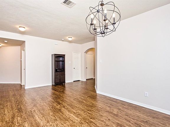 5th image of 2516 Winged Dove Dr