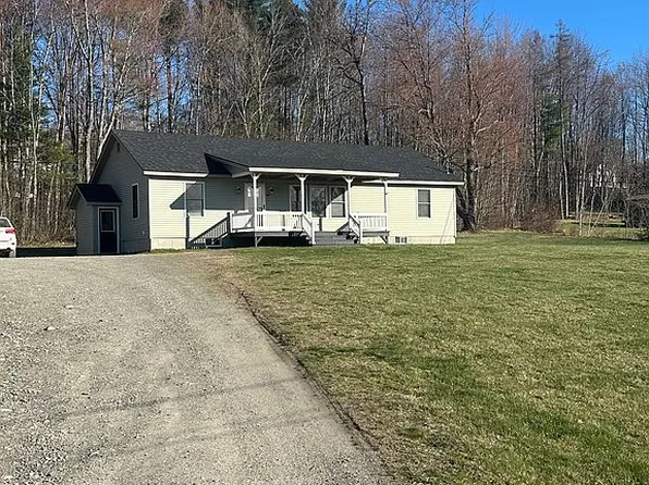 42 Winter St, Lincoln, ME 04457