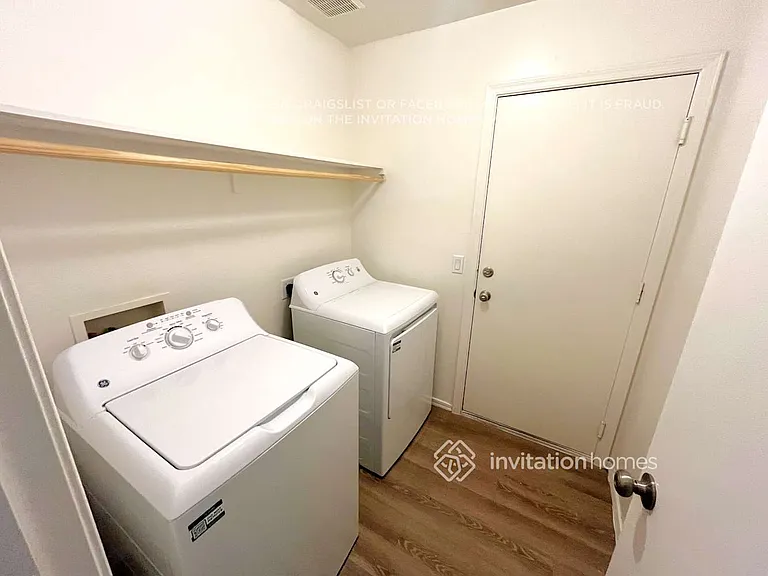 13383 W Watson Ln — Photo 17