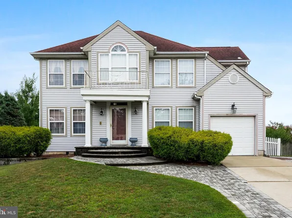 20 Wilson Dr, Sicklerville, NJ 08081