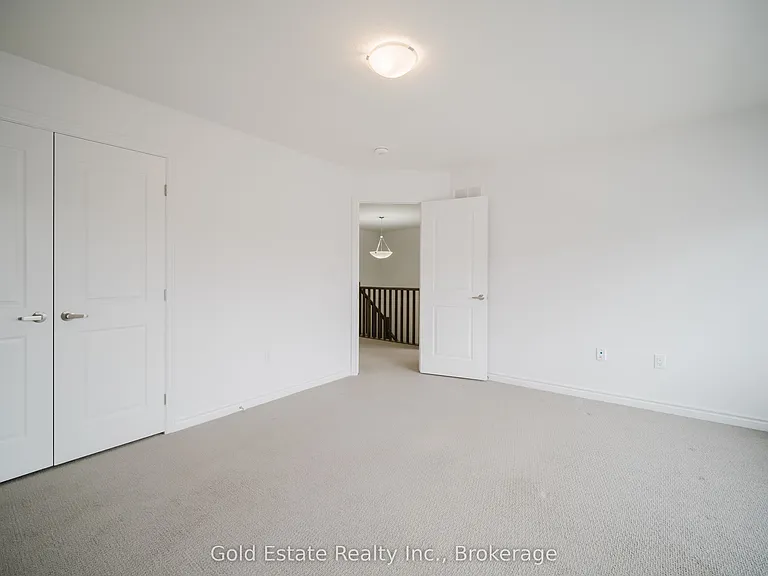 19 McLaren Ave — Photo 45