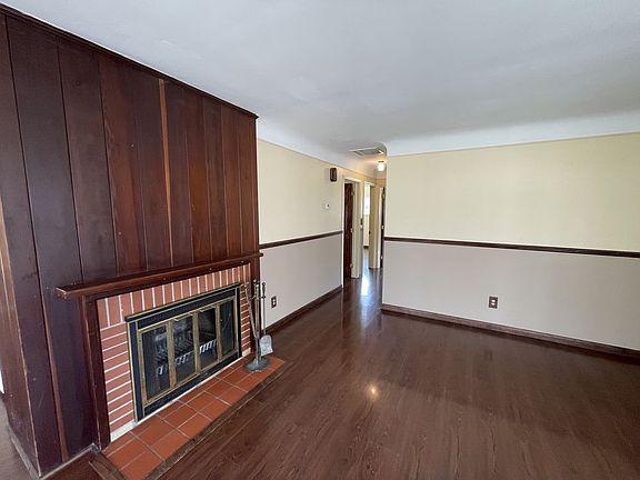 3rd image of 38330 Newcastle Dr