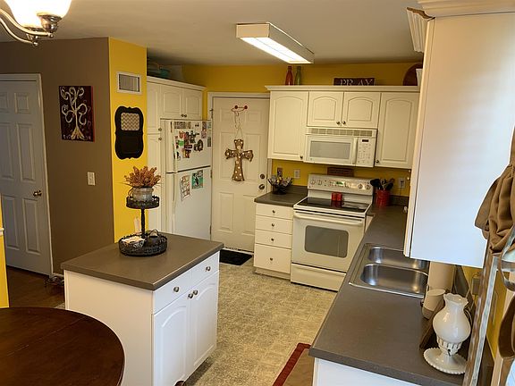 4th image of 209 Ella St