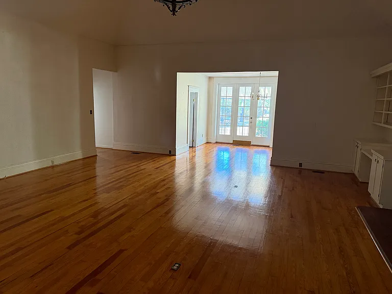 207 Country Club Blvd #C — Photo 11
