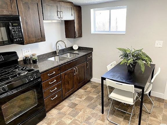 5th image of 337 N Marion St #1