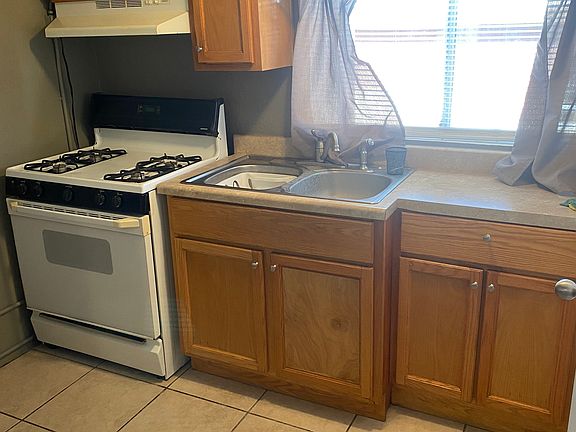 5th image of 2312 Copper Ave #B