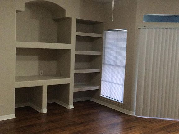 3rd image of 8514 Lucuya Way