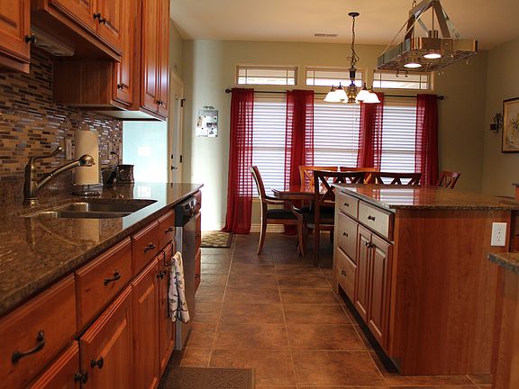 Gorgeous granite & backsplas