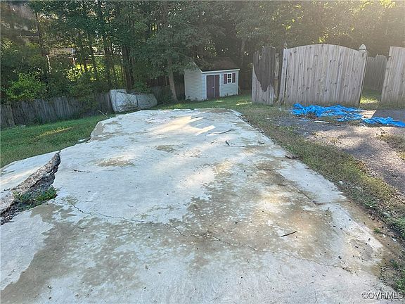 5th image of 8203 Melinda Kay Ct